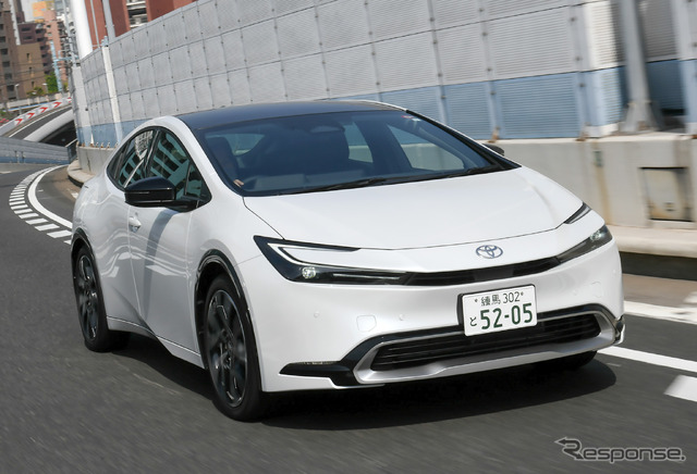 トヨタ プリウスPHEV