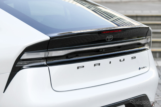 トヨタ プリウスPHEV