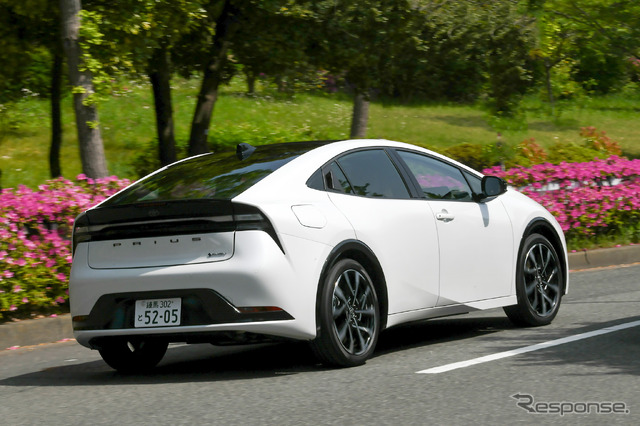 トヨタ プリウスPHEV