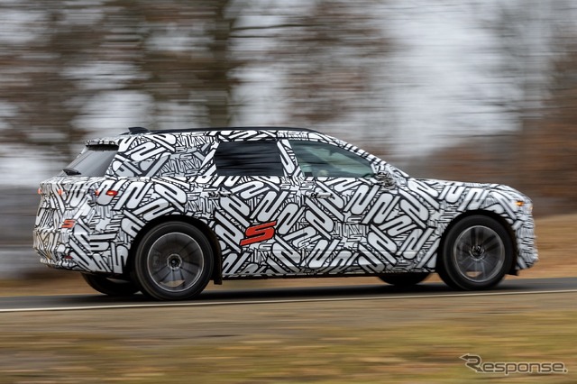 ホンダがGMと共同開発中の電動SUV、アキュラ・ZDX