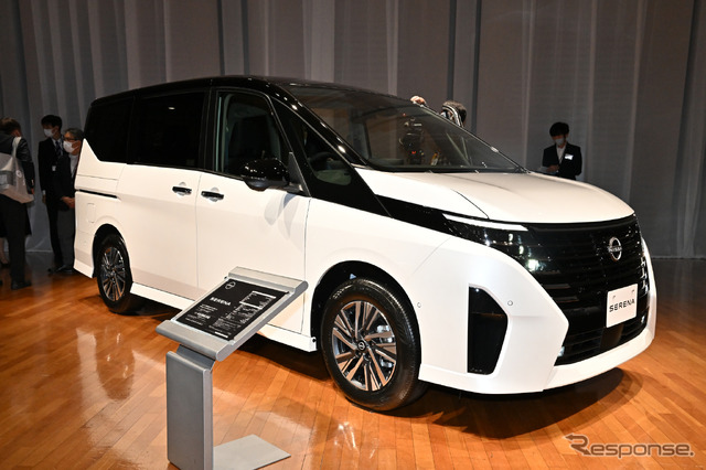 日産セレナ e-POWER