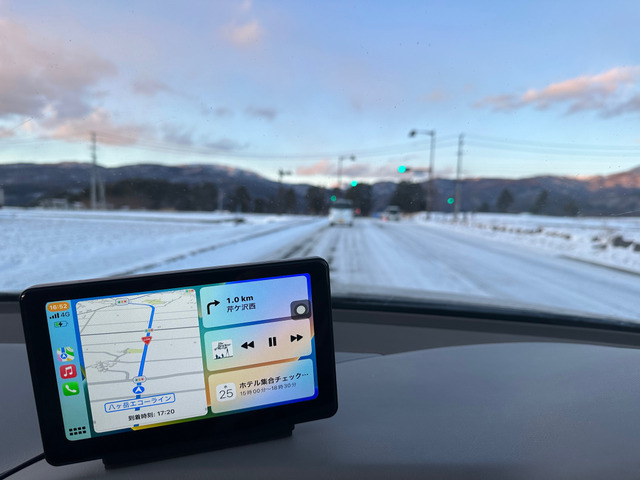 スマホをナビに使って捕まる前に 外付けCarPlayキットを取り付けて法遵守・快適ドライビング(村上タクタ)