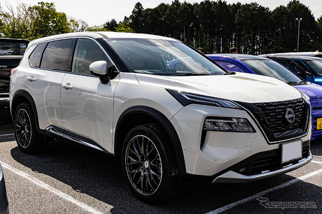 ニッサン エクストレイル×レイズ ホムラ2×9Plus