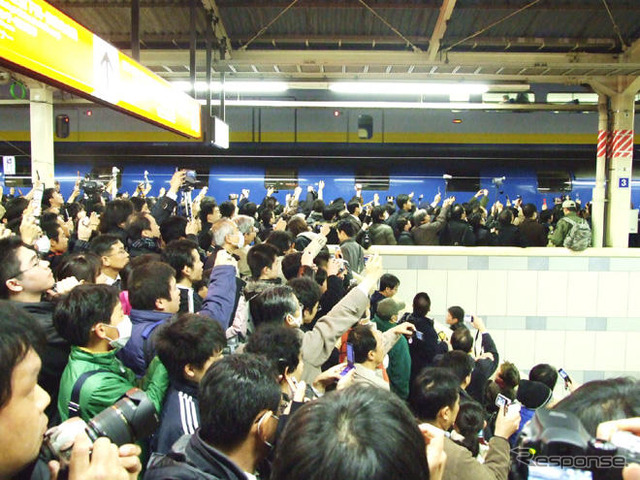 東京発ブルートレイン「はやぶさ・富士」最終日