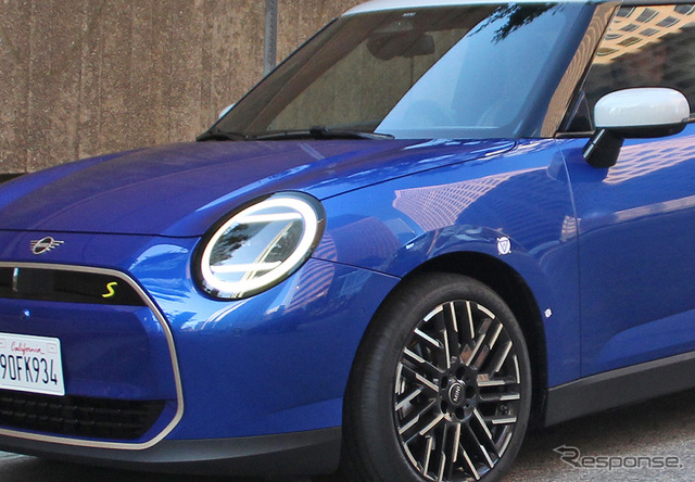MINI ハッチバックEV(スクープ写真)