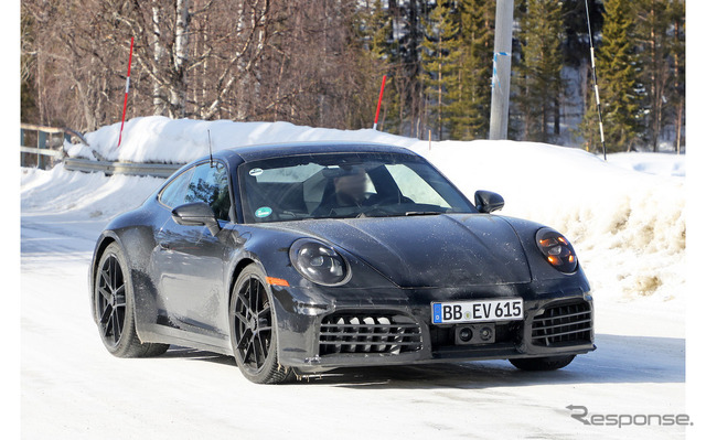 ポルシェ 911 GTS 改良新型プロトタイプ（スクープ写真）