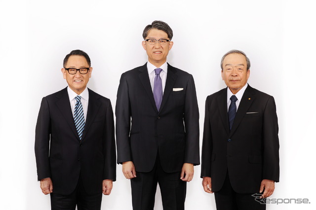 トヨタ自動車：向かって左から、豊田章男会長、佐藤恒治社長、内山田竹志Executive Fellow