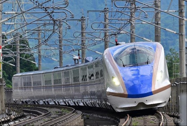自動運転の技術協力のベースとなる北陸新幹線のE7系、W7系。