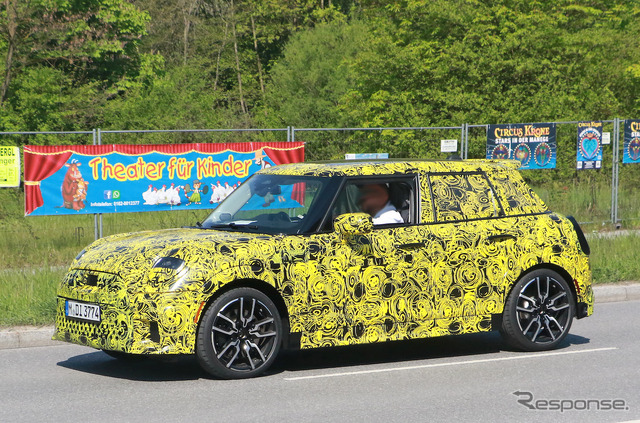 MINI クーパー5ドア 次期型プロトタイプ(スクープ写真)