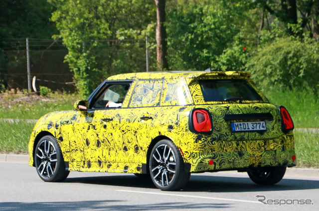 MINI クーパー5ドア 次期型プロトタイプ(スクープ写真)