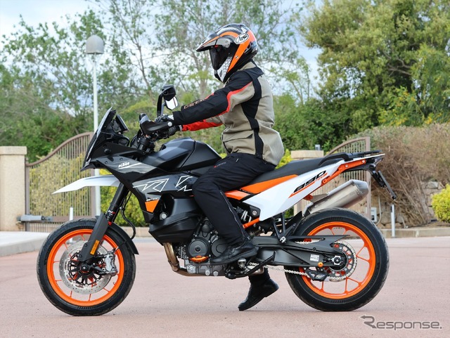 KTM 890SMT