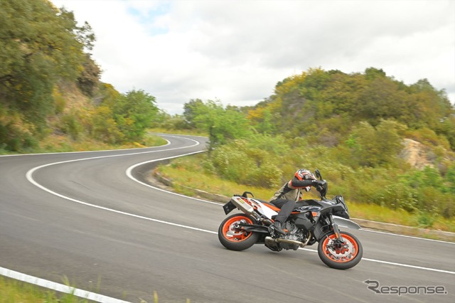 KTM 890SMT