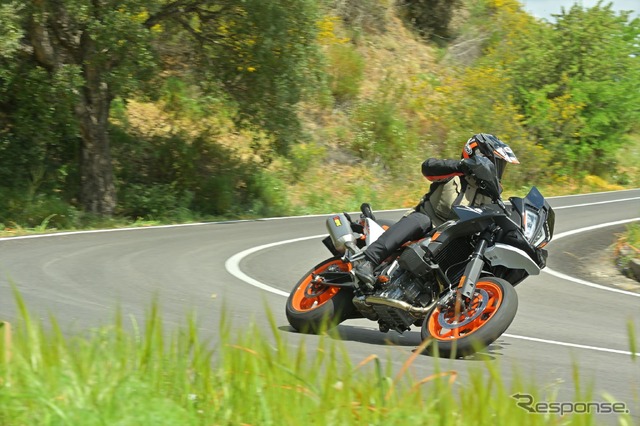 KTM 890SMT