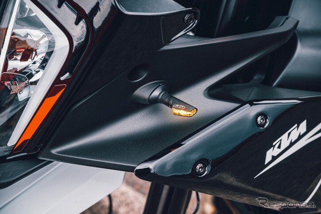 KTM 890SMT