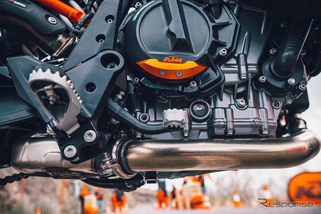 KTM 890SMT
