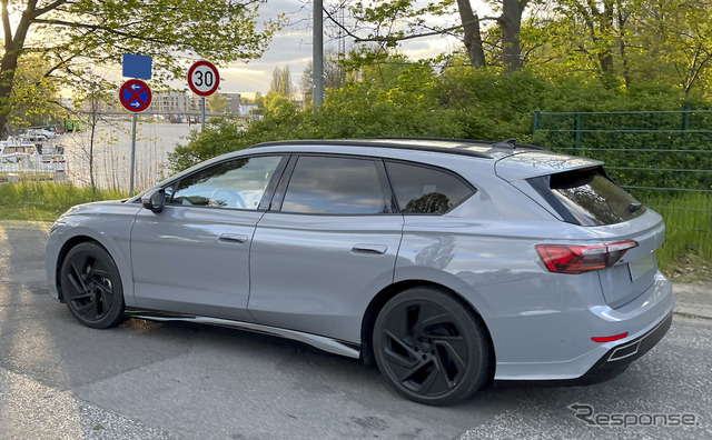 VW ID.7 派生ワゴンのプロトタイプ(スクープ写真)