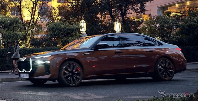 BMW i7 の「M70 xDrive」