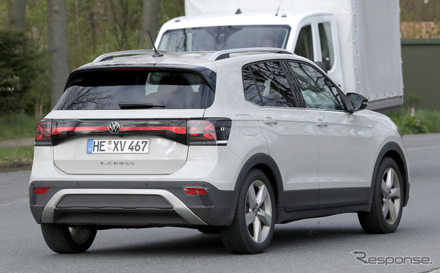 VW T-Cross 改良新型プロトタイプ(スクープ写真)