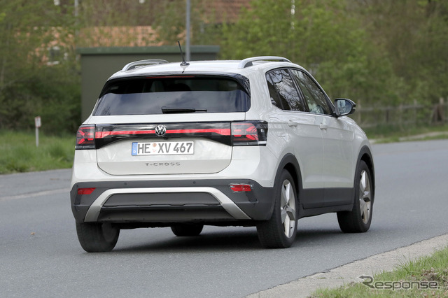 VW T-Cross 改良新型プロトタイプ(スクープ写真)