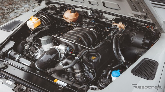 ランドローバー・クラシック・ディフェンダー・ワークス V8 アイラ・エディション