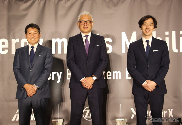 伊藤忠商事 電力・環境ソリューション部門長の安部泰宏氏、ZFジャパン 代表取締役社長の多田直純氏、パワーエックス 取締役 代表執行役社長CEOの伊藤正裕氏(左から)