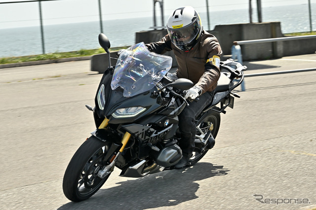 BMW R1250RS