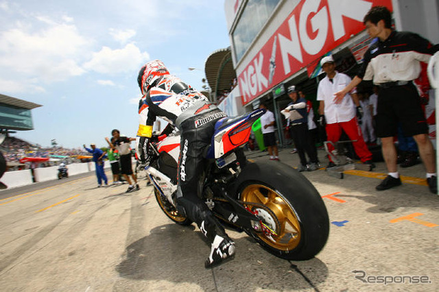 【東京モーターサイクルショー09】ブリヂストン、MotoGP＆8耐マシンを出展
