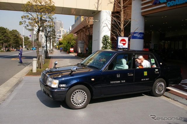 東京オリンピック招致、タクシーに気合いのステッカー