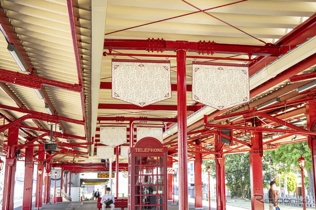 豊島園駅。としまえんを象徴するあじさいがモチーフ
