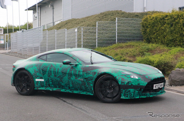 アストンマーティン ヴァンテージ 後継モデルのプロトタイプ(スクープ写真)