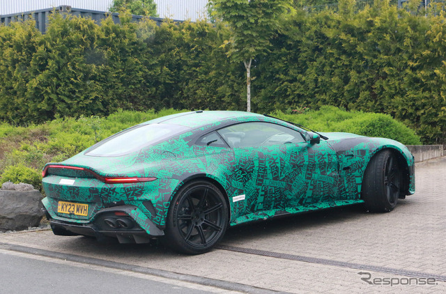 アストンマーティン ヴァンテージ 後継モデルのプロトタイプ(スクープ写真)