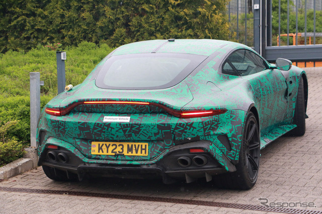 アストンマーティン ヴァンテージ 後継モデルのプロトタイプ(スクープ写真)