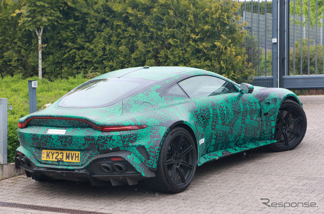 アストンマーティン ヴァンテージ 後継モデルのプロトタイプ(スクープ写真)