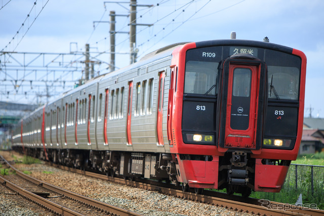 北九州都市圏を走る813系近郊型電車。