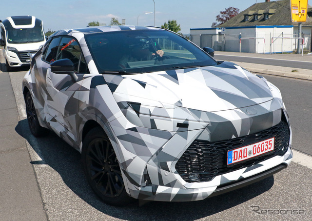 トヨタ C-HR 次期型プロトタイプ(スクープ写真)