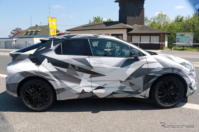 トヨタ C-HR 次期型プロトタイプ(スクープ写真)