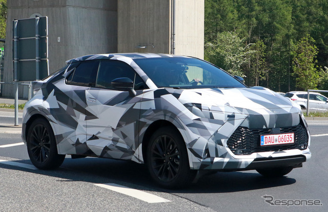 トヨタ C-HR 次期型プロトタイプ(スクープ写真)