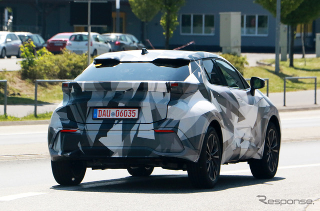 トヨタ C-HR 次期型プロトタイプ(スクープ写真)