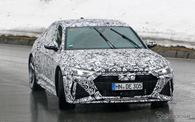 アウディ RS7 次期型と思われるプロトタイプ車両(スクープ写真)