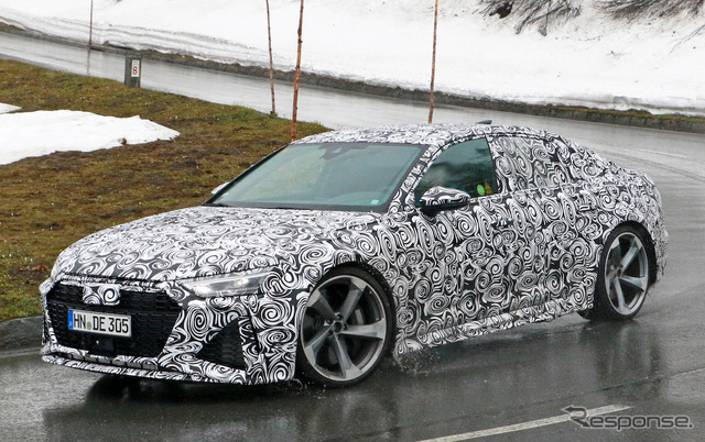 アウディ RS7 次期型と思われるプロトタイプ車両(スクープ写真)
