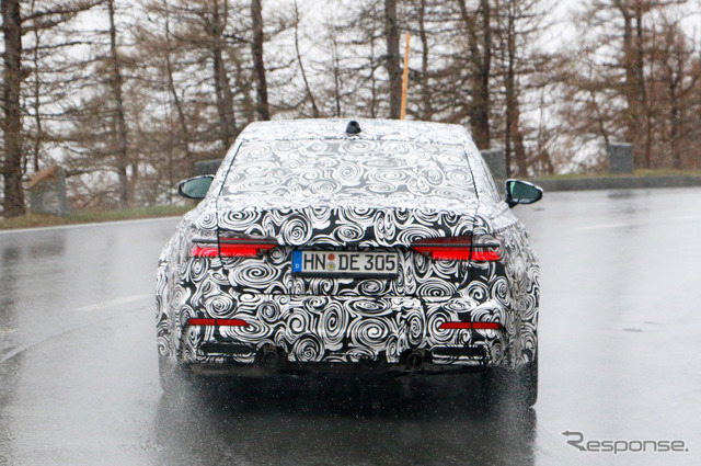 アウディ RS7 次期型と思われるプロトタイプ車両(スクープ写真)