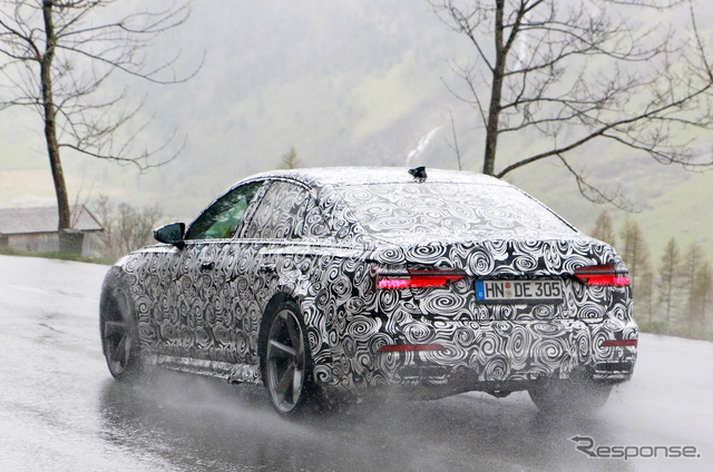 アウディ RS7 次期型と思われるプロトタイプ車両(スクープ写真)