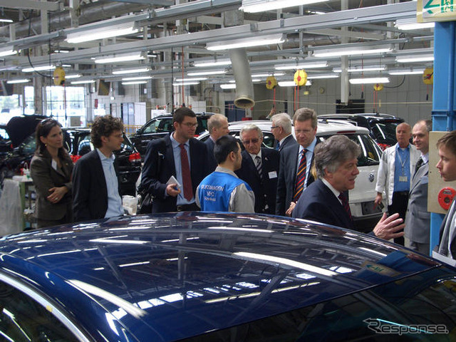 独ニーダーザクセン州のヴルフ首相、VWジャパンを表敬訪問