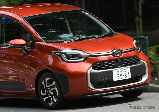 トヨタ シエンタ 新型(Z ハイブリッド)