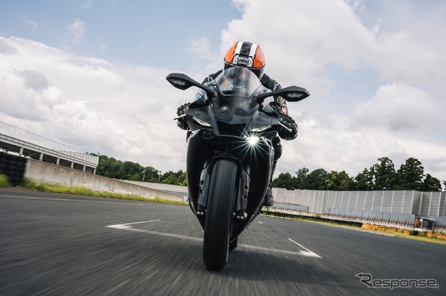 ブリヂストン「BATTLAX HYPERSPORT S22」