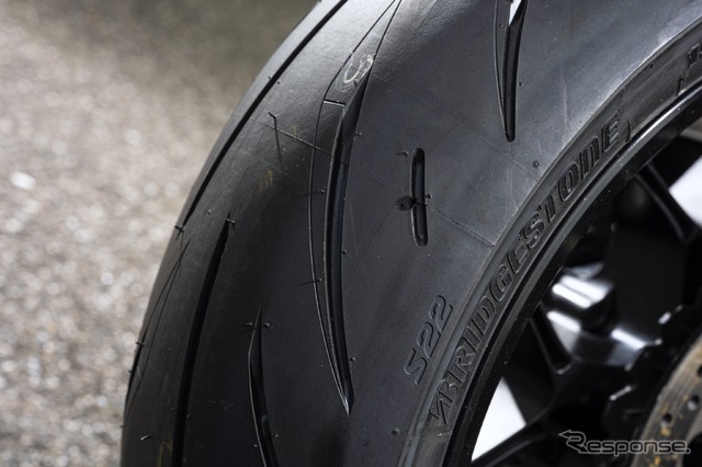 ブリヂストン「BATTLAX HYPERSPORT S22」