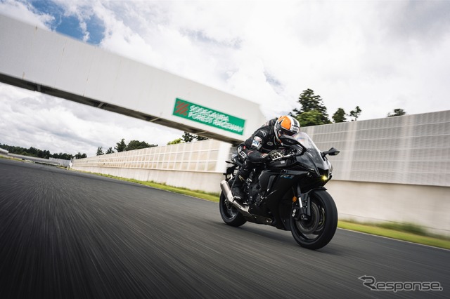 ブリヂストン「BATTLAX HYPERSPORT S22」