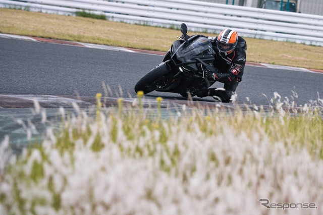 ブリヂストン「BATTLAX HYPERSPORT S22」