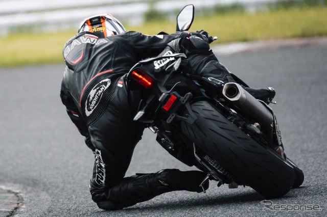 ブリヂストン「BATTLAX HYPERSPORT S22」