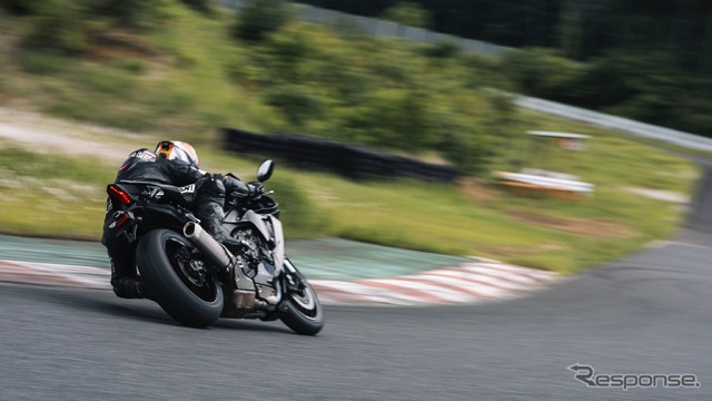 ブリヂストン「BATTLAX HYPERSPORT S22」